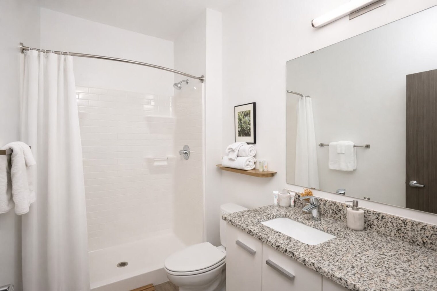 Building Photo - 211 W Mineral St