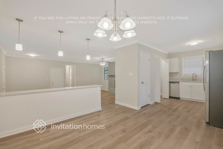 Building Photo - 2811 Dunwood Ln