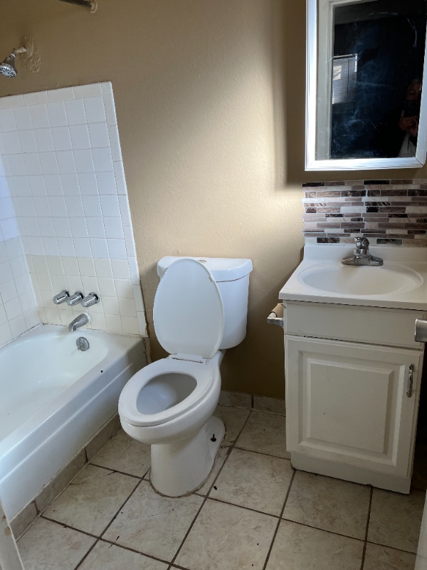 Building Photo - 225 Vermont St NE