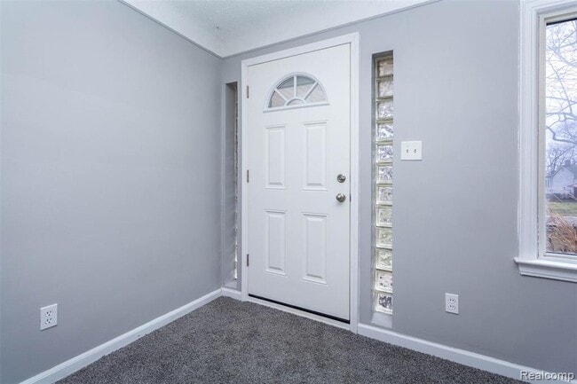 Building Photo - 9712 Cherokee St