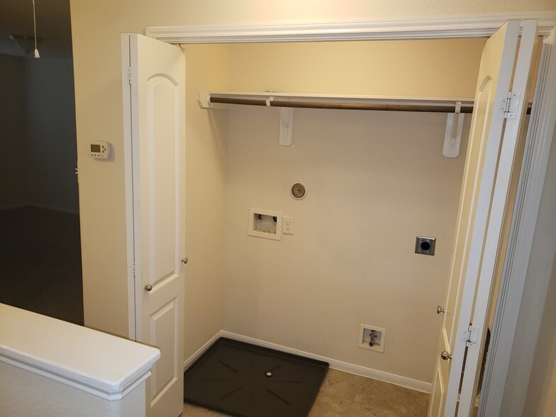 Laundry Room - 14903 Orchid Meadow Dr