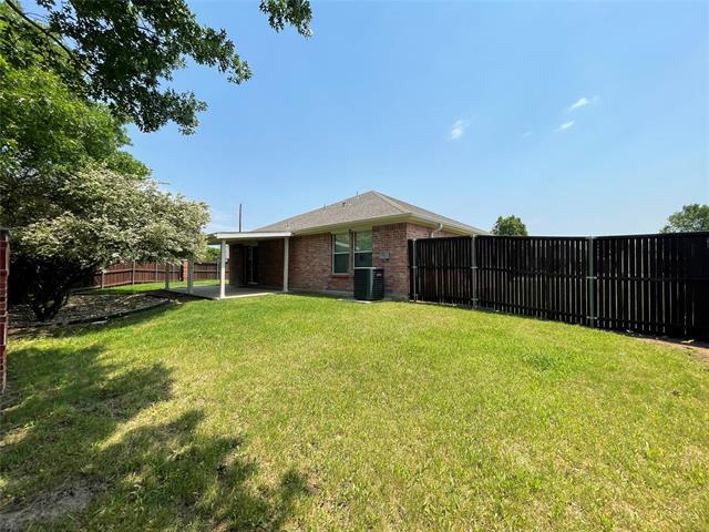 Building Photo - 523 Robinwood Rd