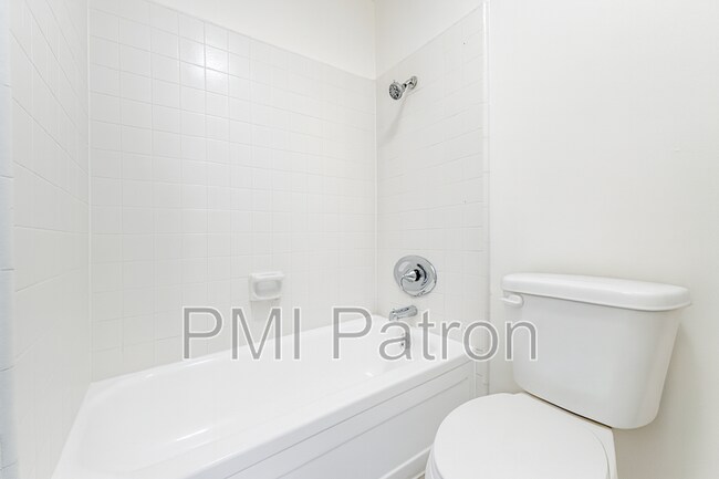 Building Photo - 4112 Green Ave