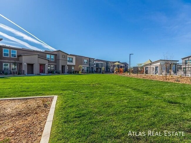 Building Photo - 4452 Sapphire Moon Ave