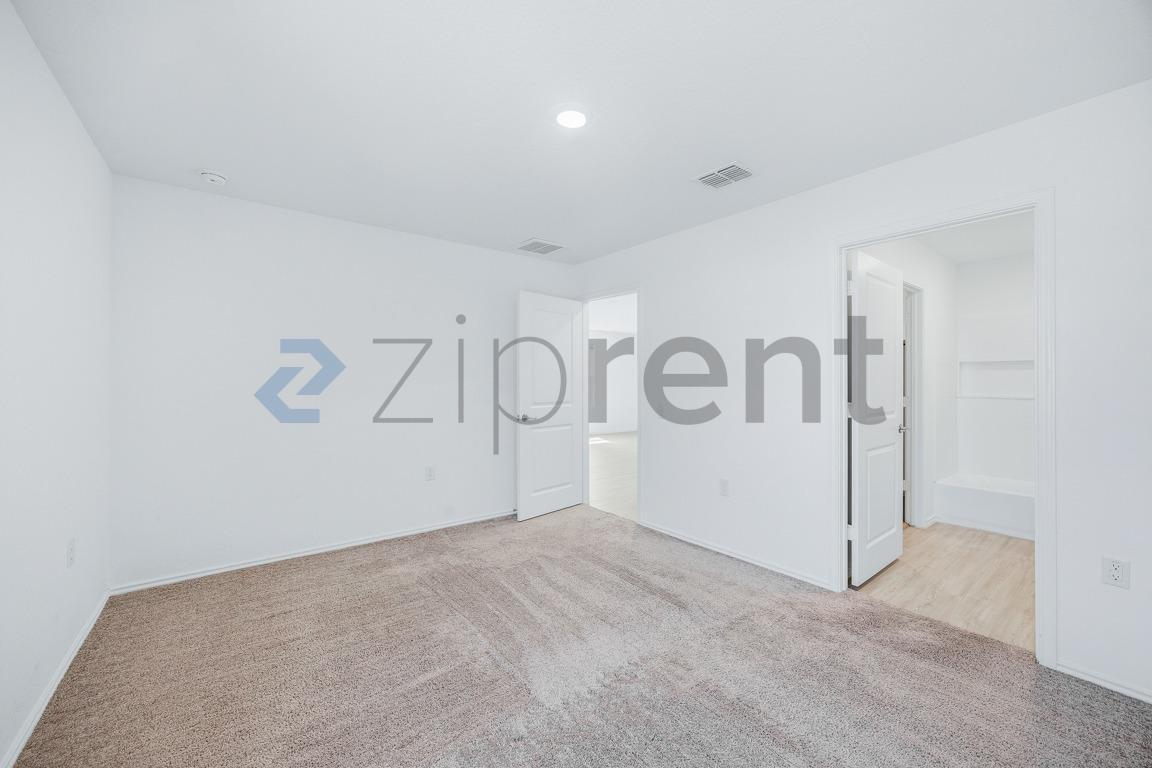 Building Photo - 10106 Ana Hts