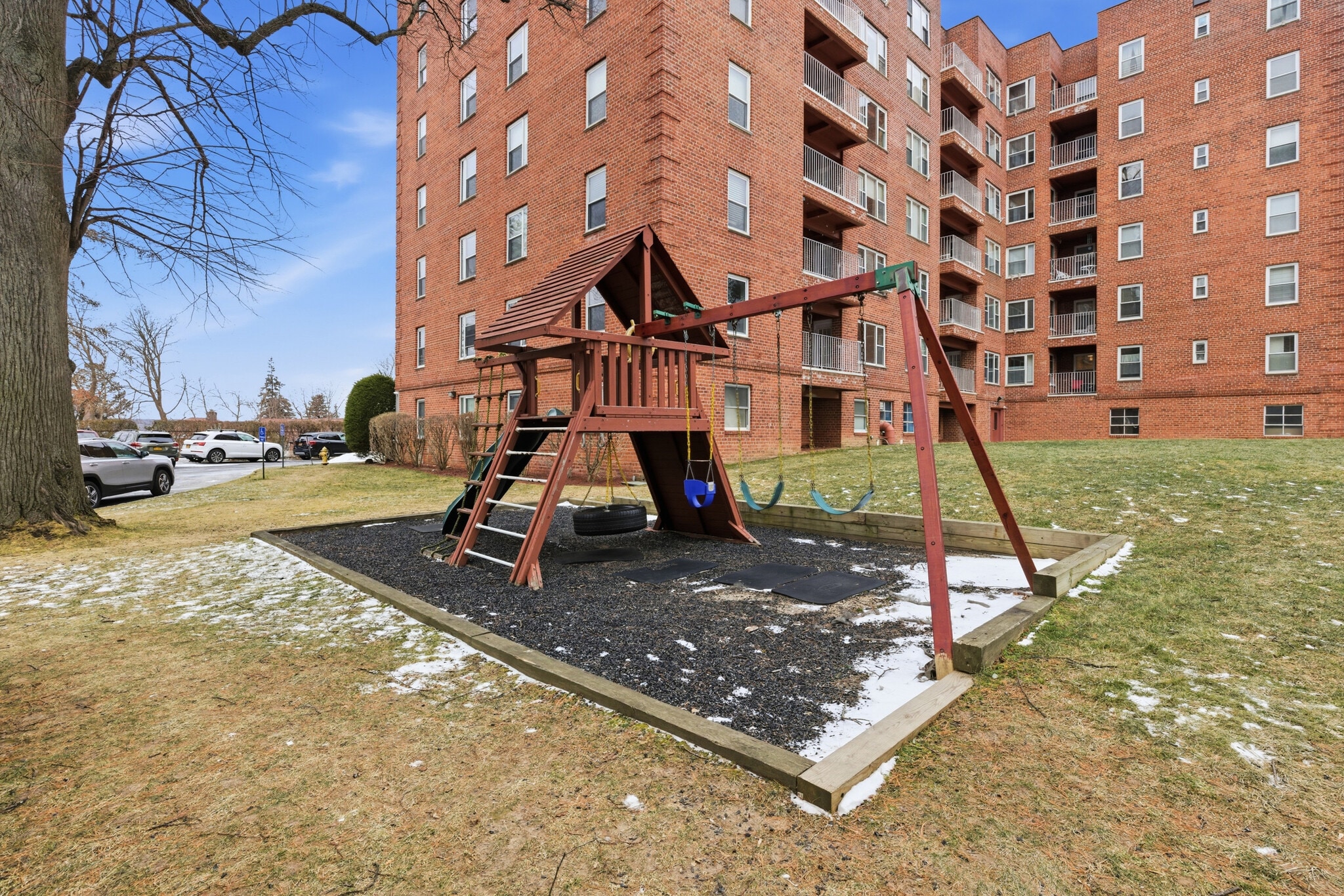 View of community playground and park - 555 Broadway