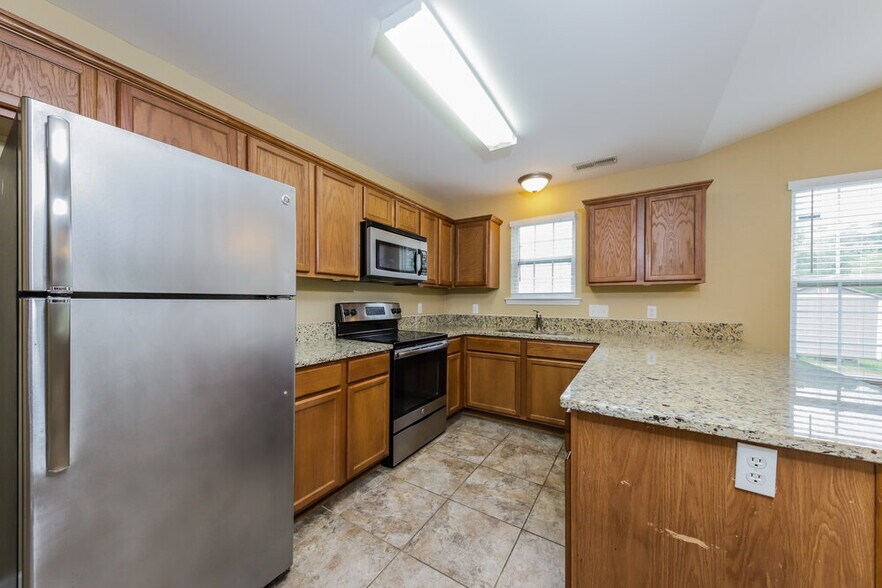 Building Photo - 296 Konnoak Village Cir