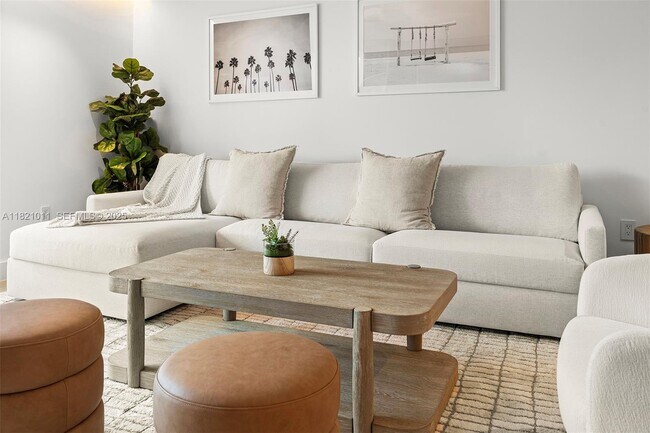 Building Photo - 2301 Collins Ave