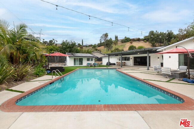 Building Photo - 4629 Cerro Verde Pl