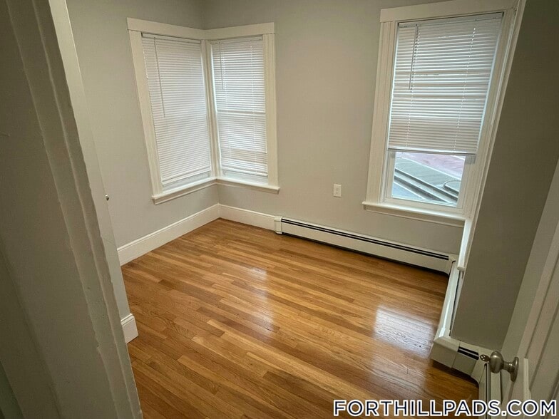 Building Photo - 1922 Columbus Ave