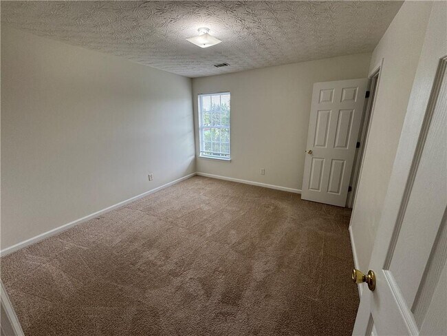 Building Photo - 3609 Beacon Ridge