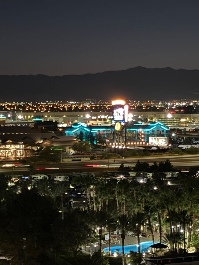 Building Photo - 8255 S Las Vegas Blvd