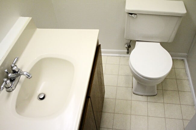 Building Photo - 2BR in Chancellor Square
