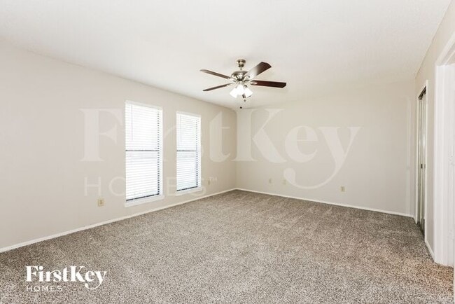 Building Photo - 2605 Trailridge Dr