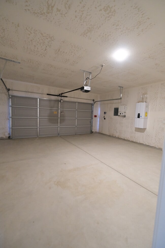 Building Photo - 804 N Palm St