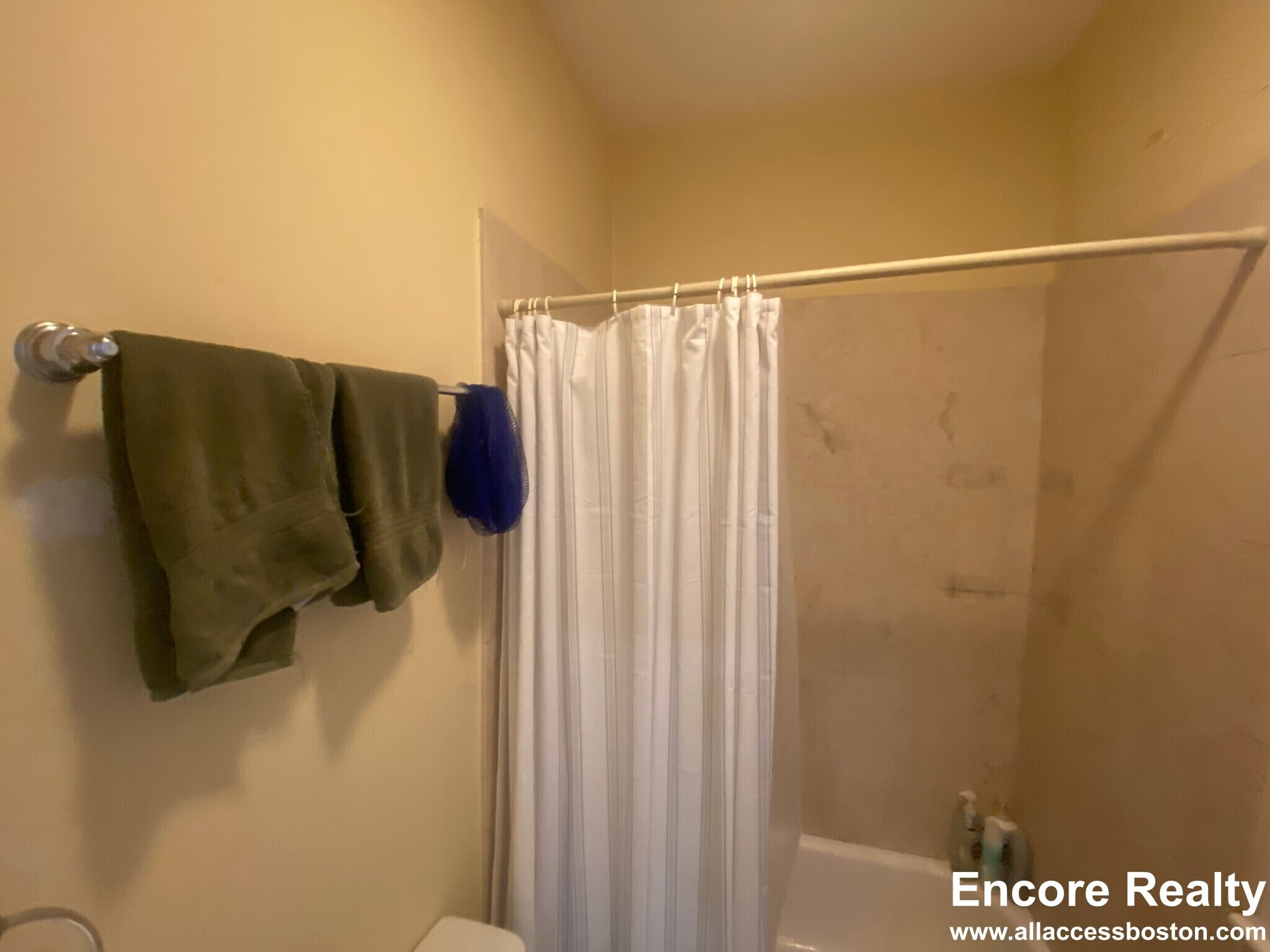 Building Photo - 36 Cherokee St