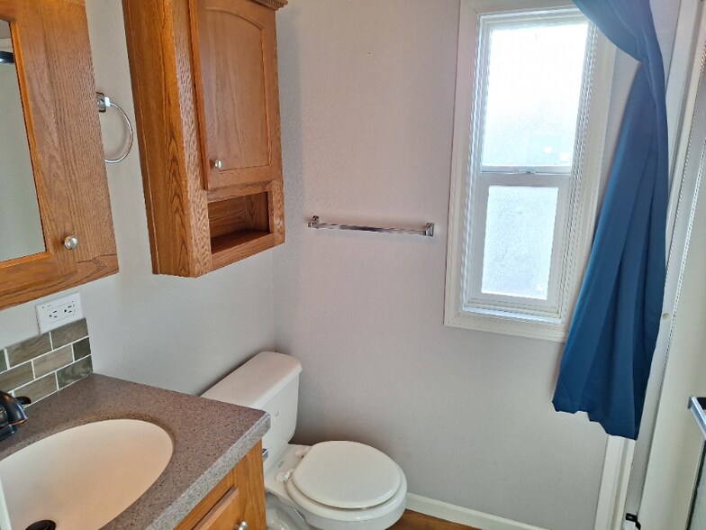 Building Photo - 3841 N Cascade Ave