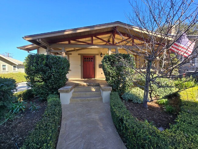 Building Photo - Updated Wood Streets home for Rent