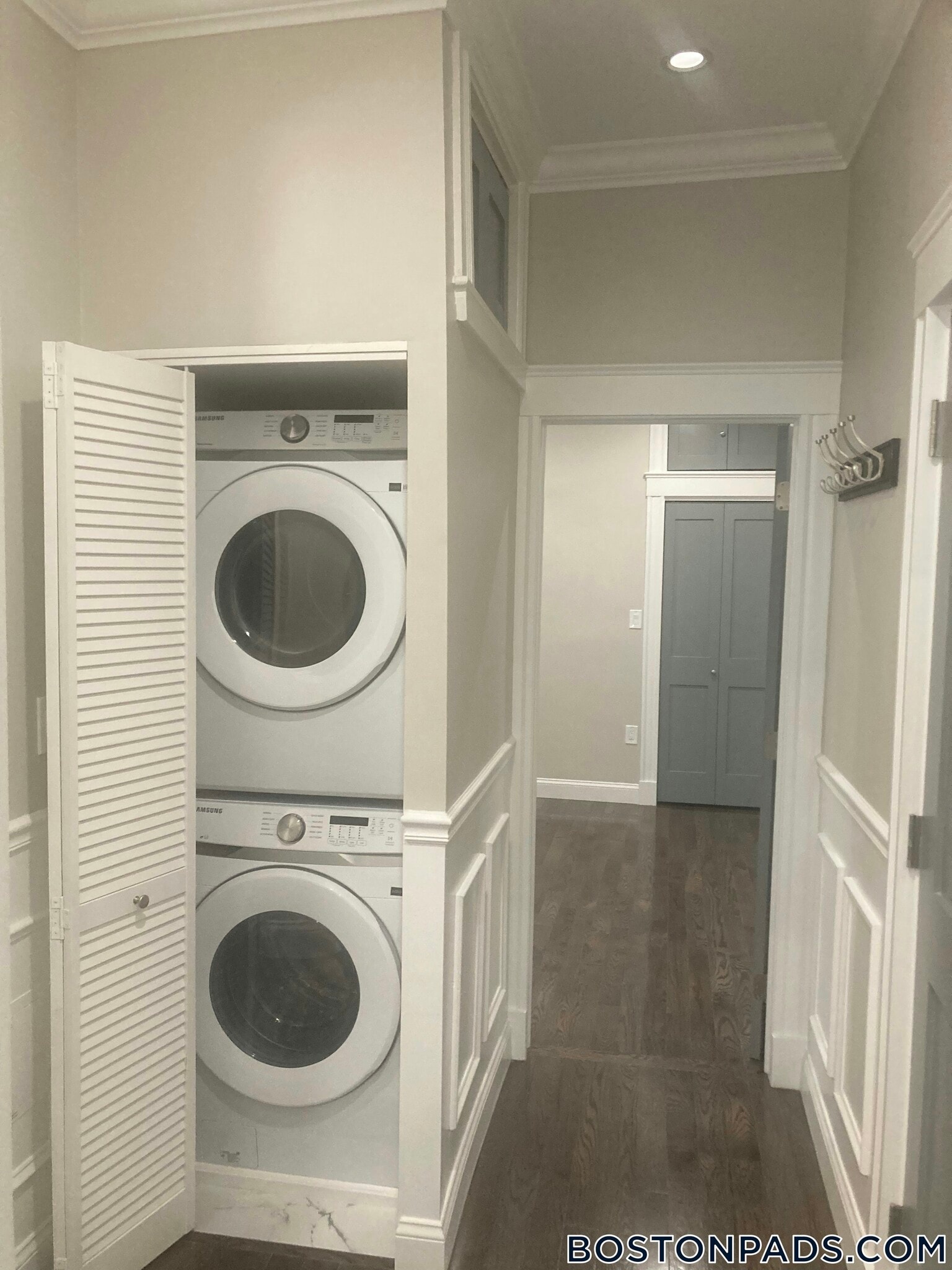 Building Photo - 1572 Commonwealth Ave