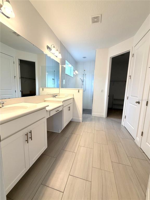 Building Photo - 15050 Lake Bessie Loop