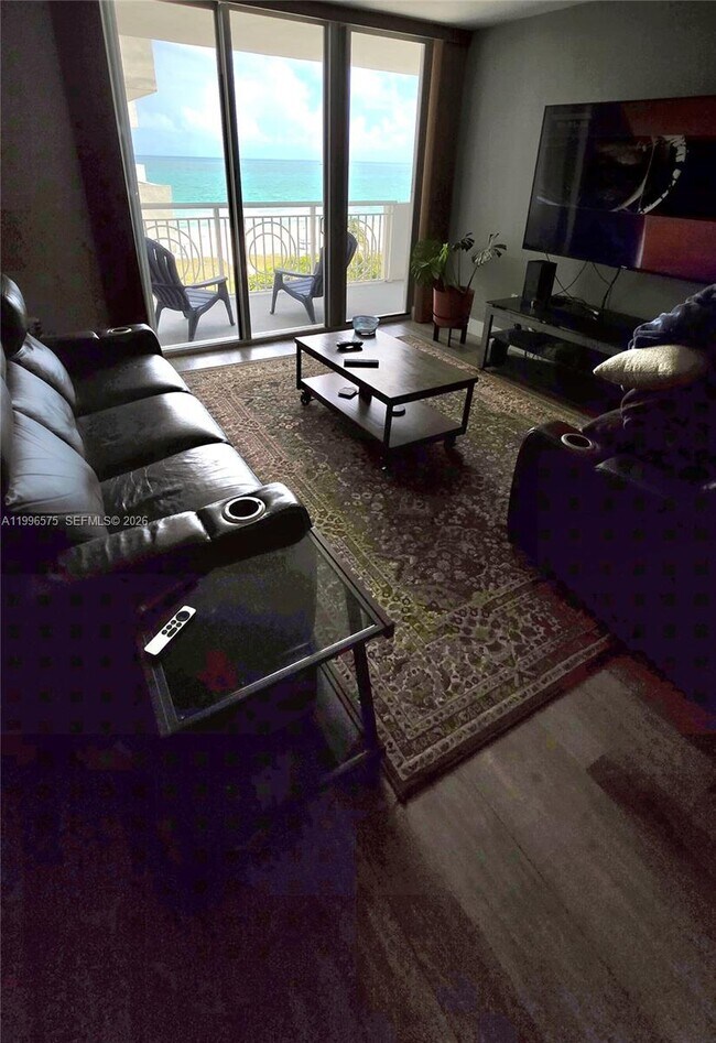 Building Photo - 5825 Collins Ave