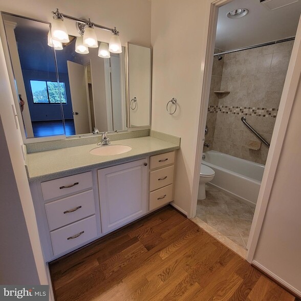 Building Photo - 5901 Mt Eagle Dr