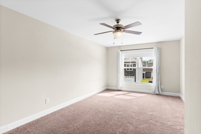 Building Photo - 202 N Stingray Ln