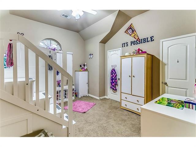 Building Photo - 1505 Sparrow Ln