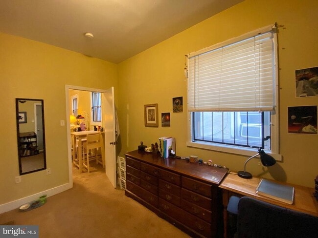 Building Photo - 1435 W Norris St