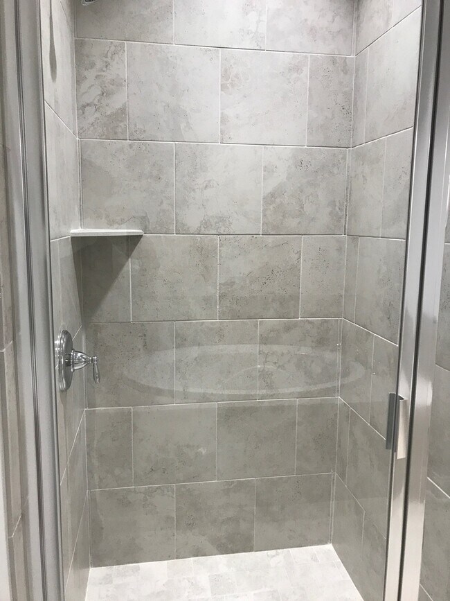 Building Photo - 1385 Sheridan Glen Crossing