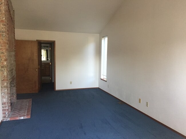 Building Photo - 715 Syzygy Ct