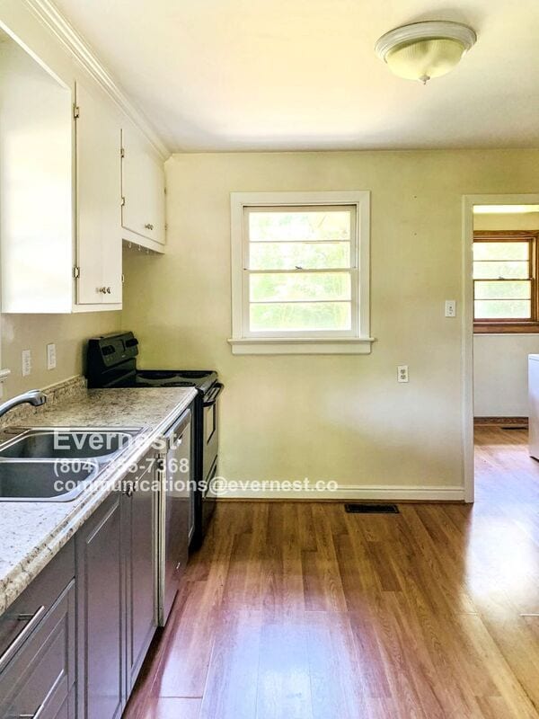 Building Photo - 8317 Mark Lawn Dr