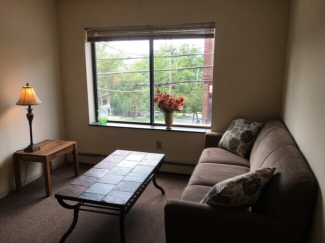 Interior Photo - 401 Eddy Street