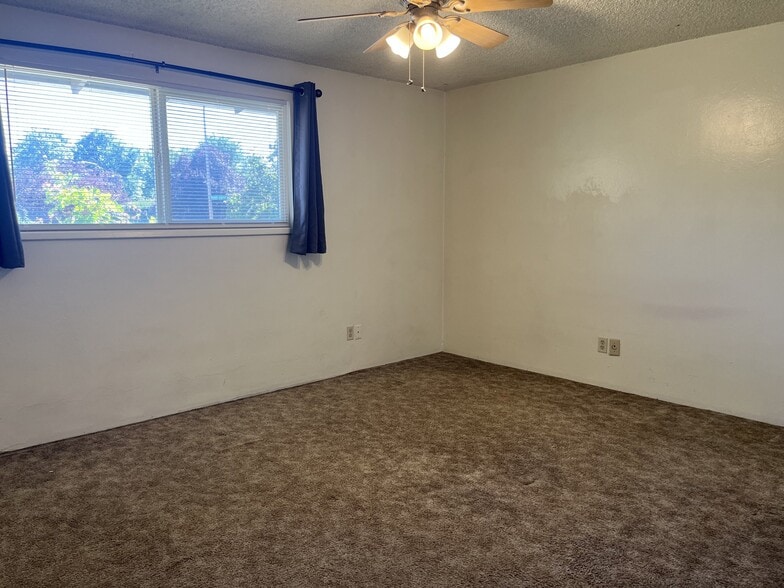 Building Photo - 3101 Juanipero Way