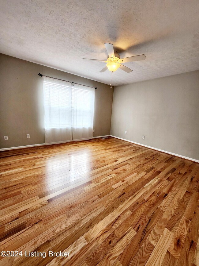 Building Photo - 10903 Aspenview Ct