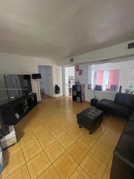 Building Photo - 2801 Mayo St