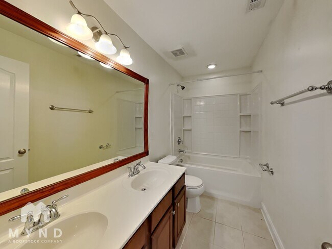 Building Photo - 1101 Forest Willow Ln