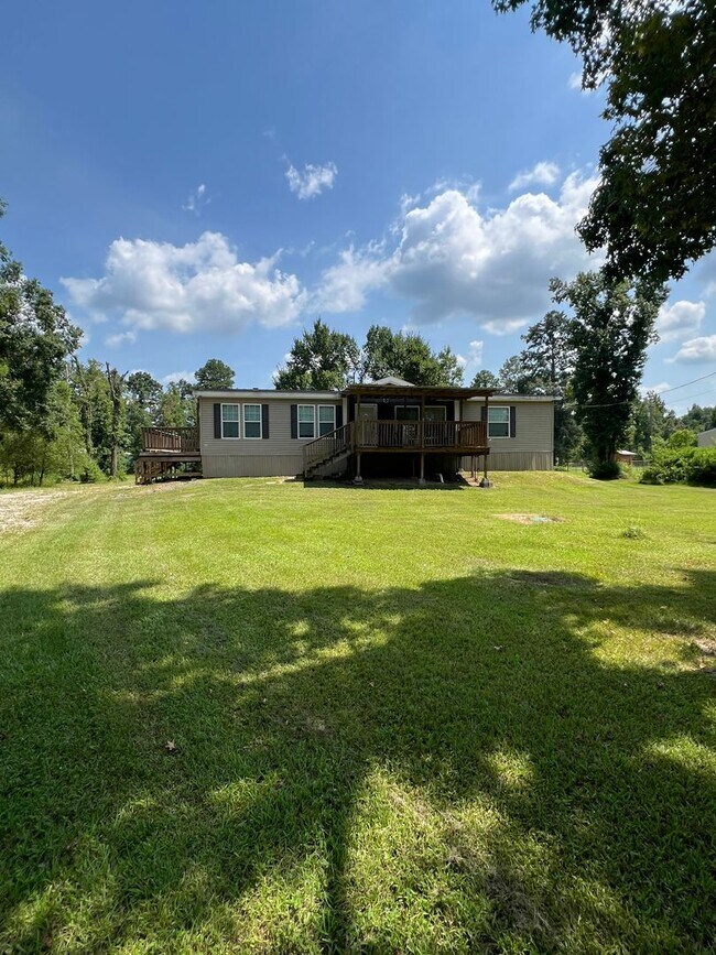 Building Photo - 19310 Gourdon Ln