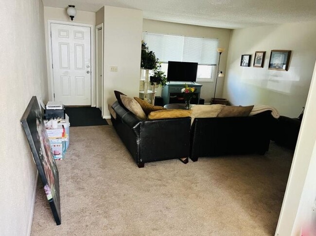 Building Photo - 2 bedroom in Billings MT 59105