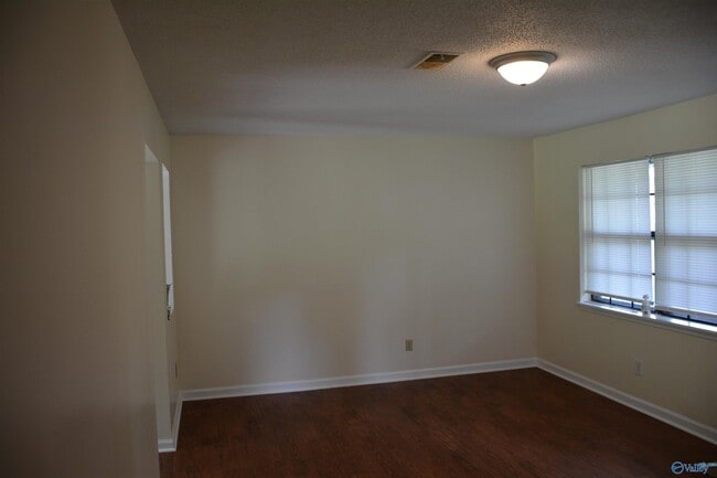 Building Photo - 6231 Maywick Dr NW