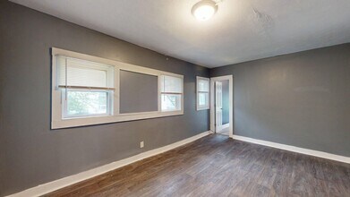 Building Photo - 3889 W.33rd