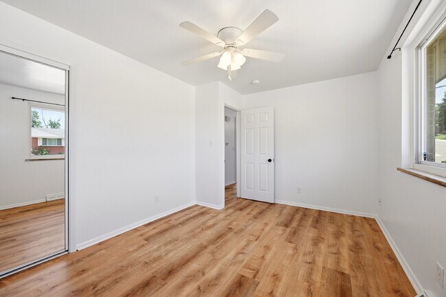 Building Photo - $2,795.95- 4 Bed, 2 Bath Home in Arvada with In-Unit Laundry and Fenced Yard!