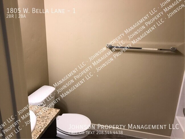 Building Photo - 1805 W Bella Ln