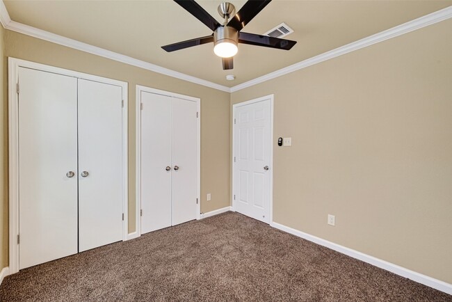 Building Photo - 10244 Bridgeland Ln
