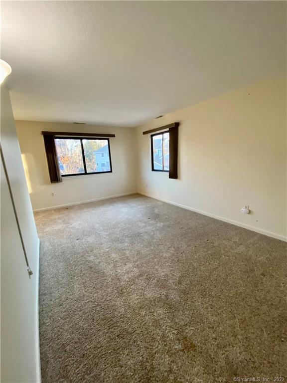 Building Photo - 2401 Mill Pond Dr