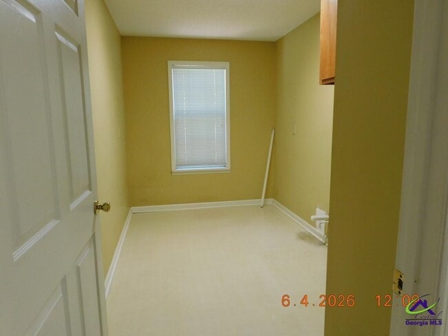 Building Photo - 112 Charleston Ct