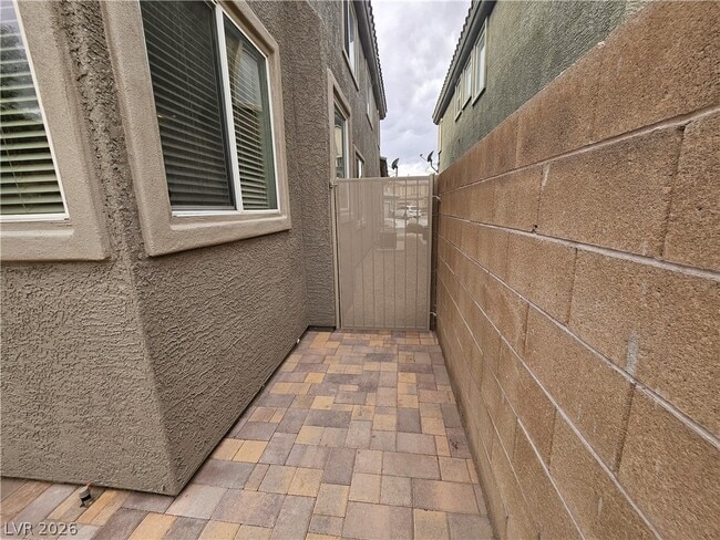 Building Photo - 520 Foster Springs Rd