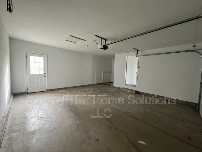 Building Photo - 1159 Belle Meade Pl