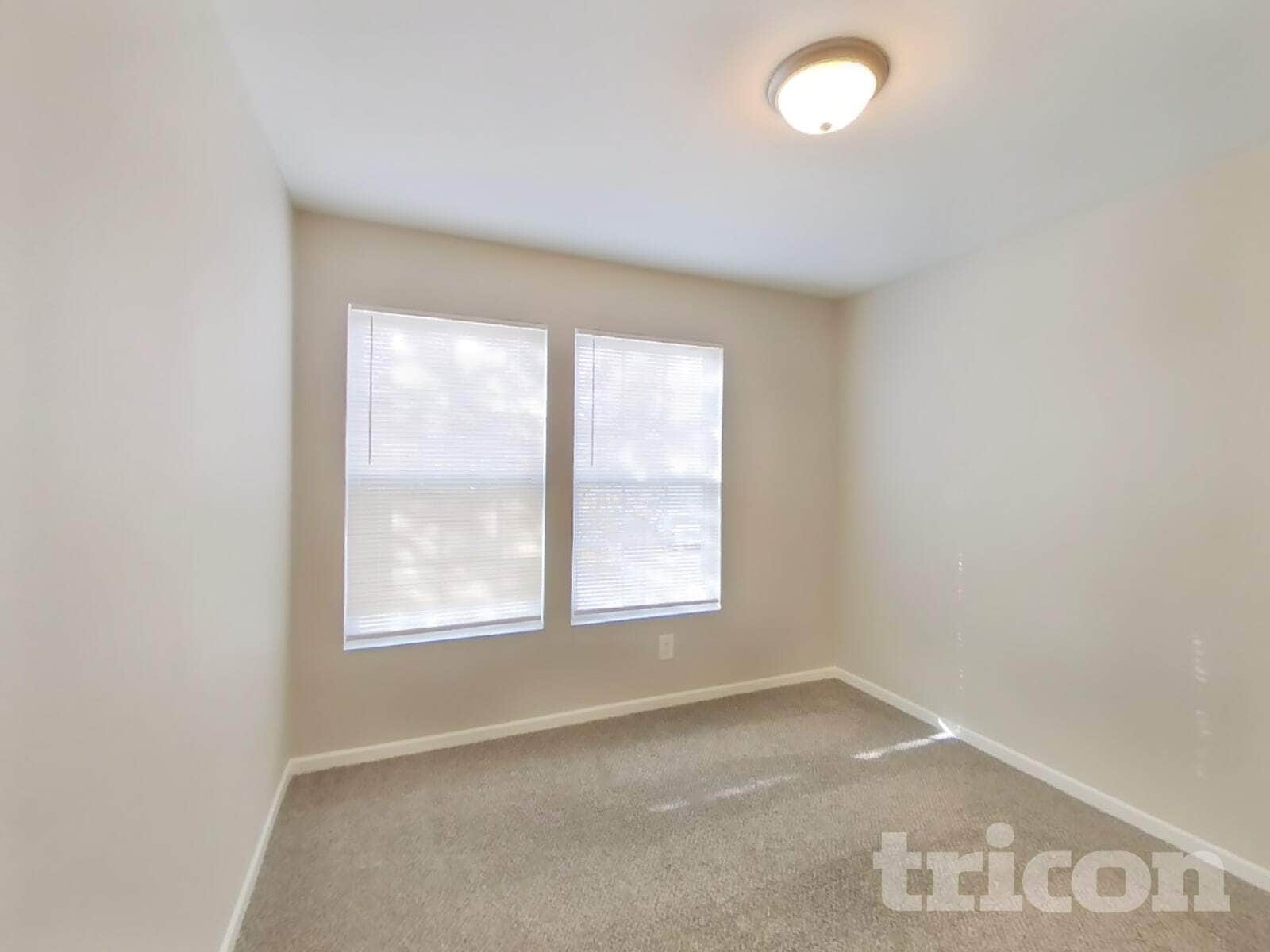 Building Photo - 10864 Grace Dr