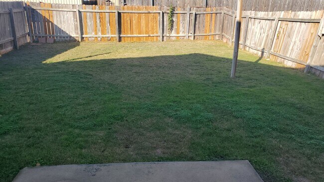 Building Photo - 133.135 Marvin Cove